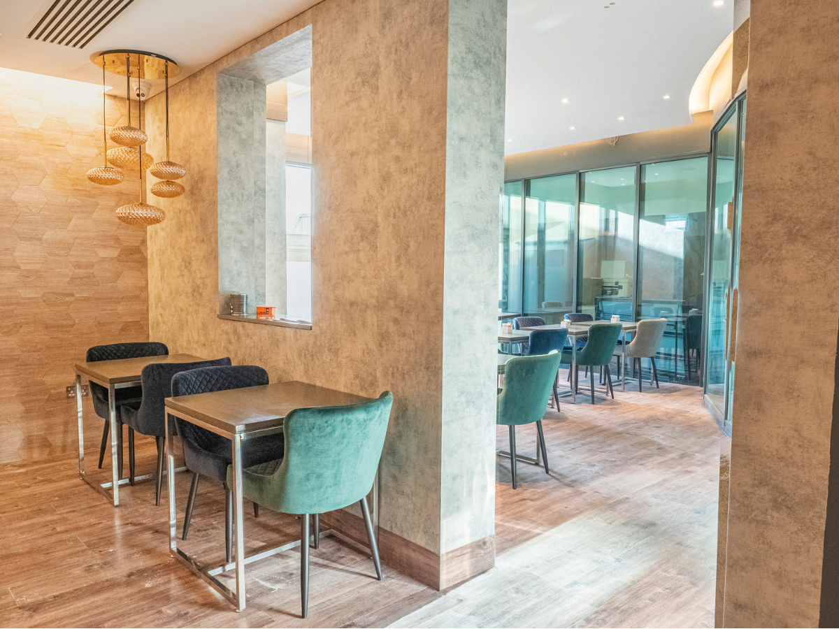 Club Lounge - Annex